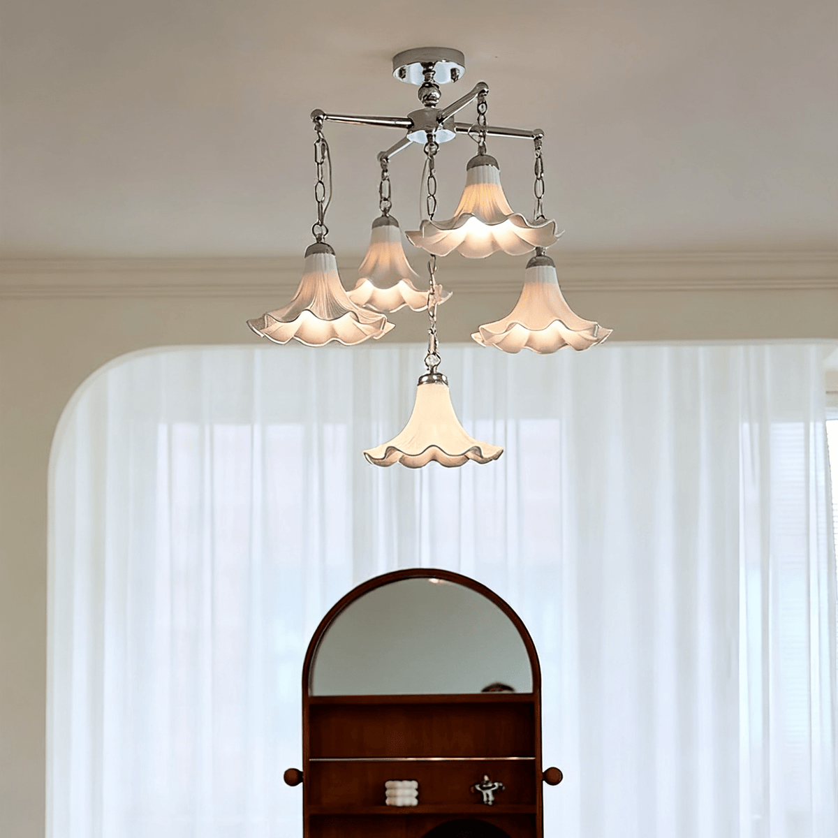Mugena Bloom Chandelier – Five-Light Floral Ceramic Pendant Chandelier