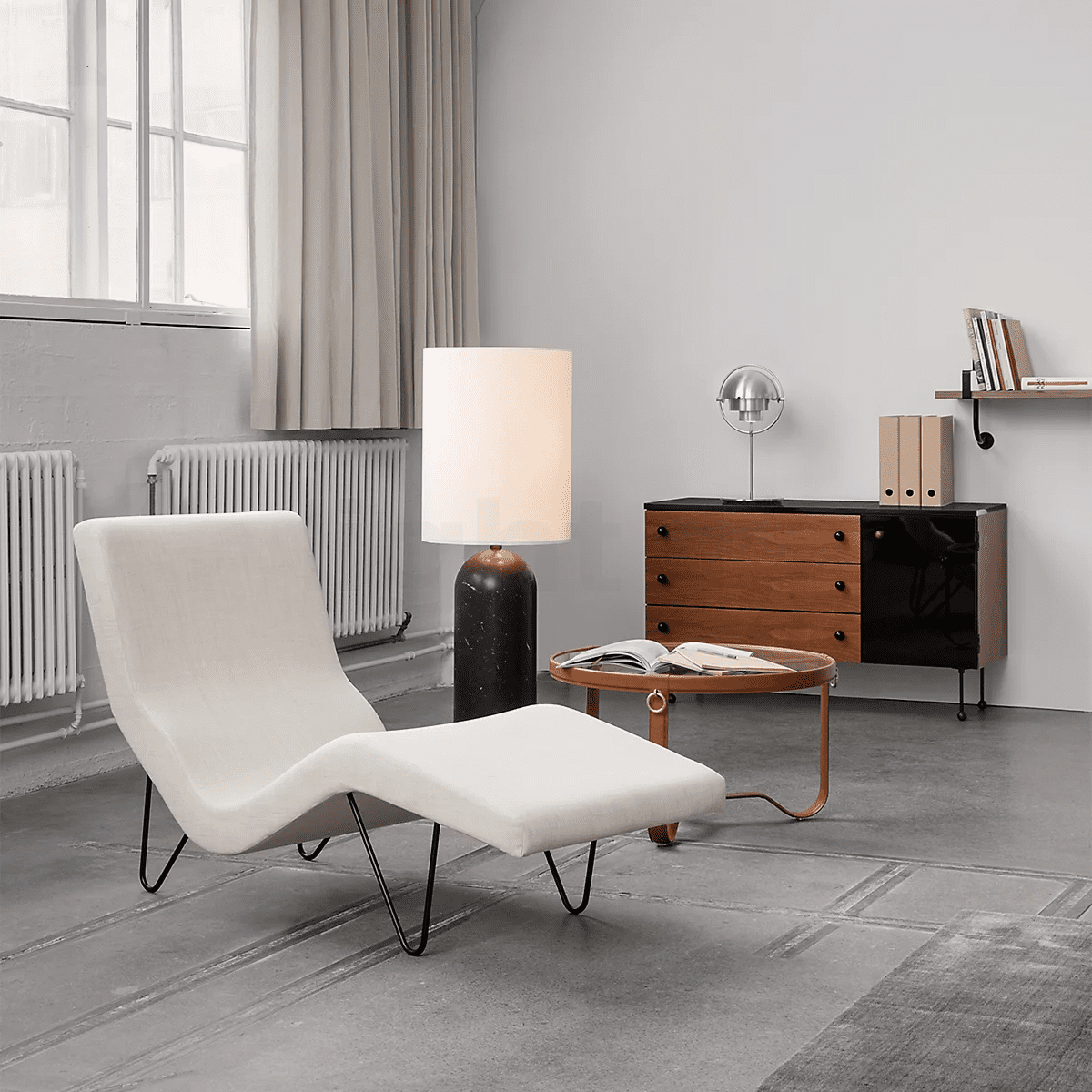Deformed Ball Table Lamp