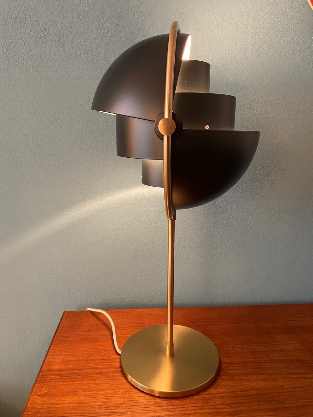 Deformed Ball Table Lamp