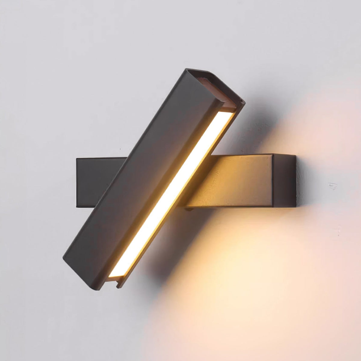 pixel-rotating-wall-lamp