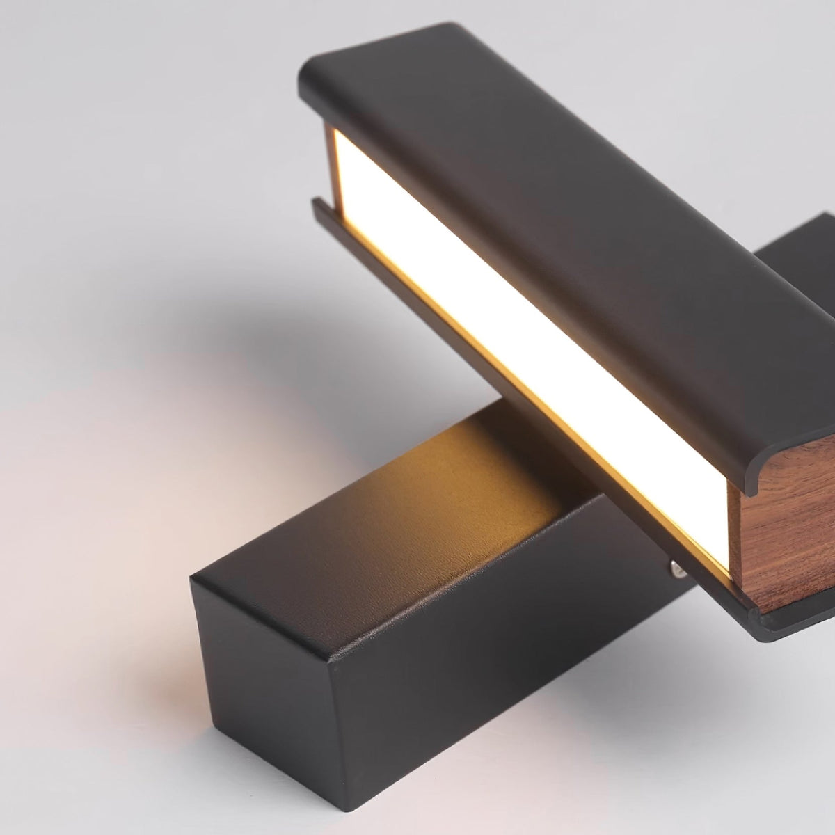 pixel-rotating-wall-lamp