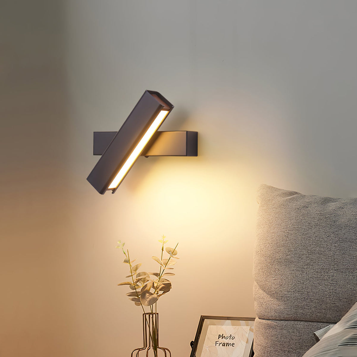 pixel-rotating-wall-lamp