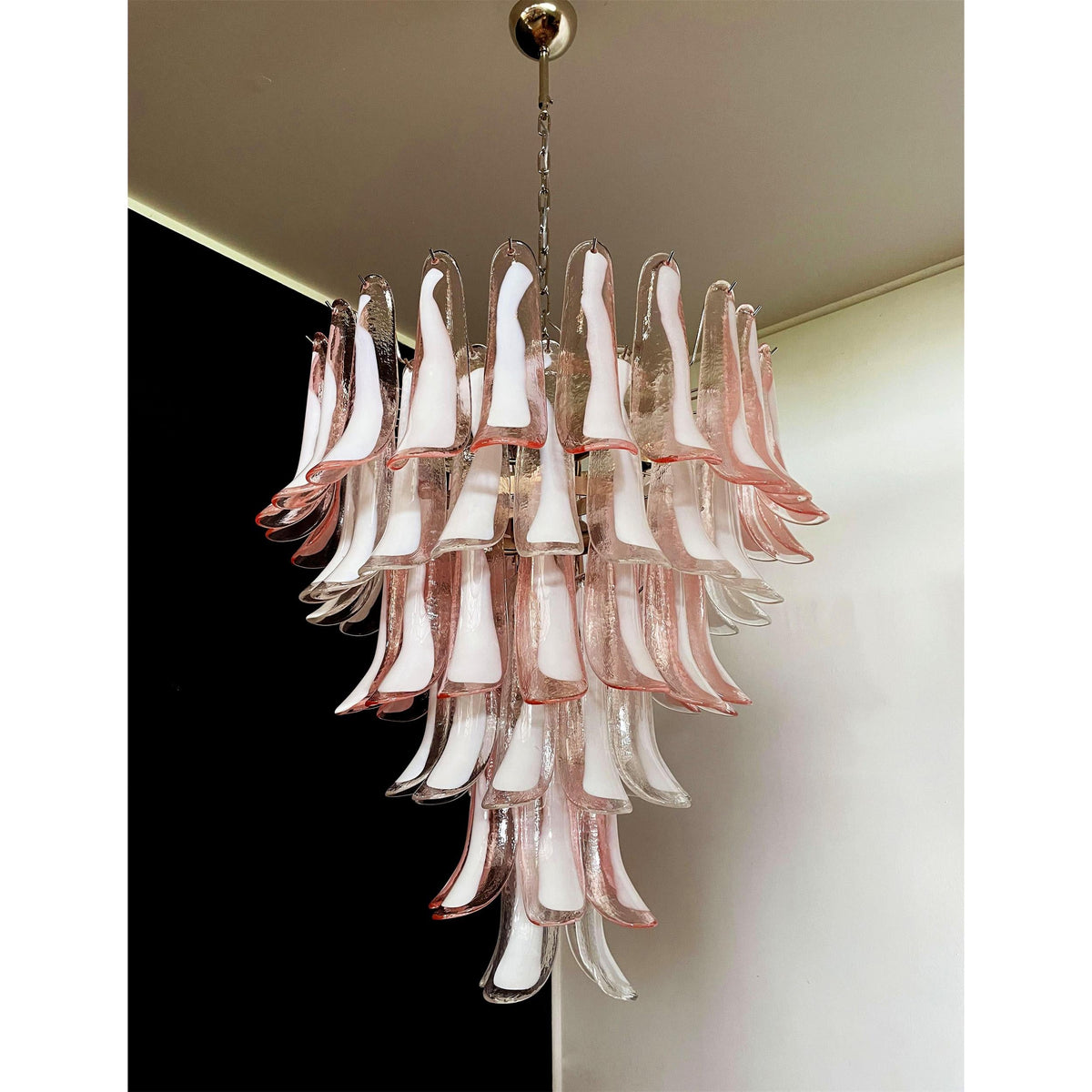 murano-petal-chandelier