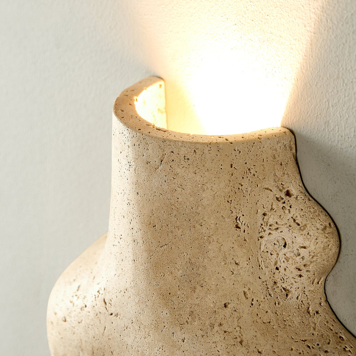 mya-travertine-wall-lamp
