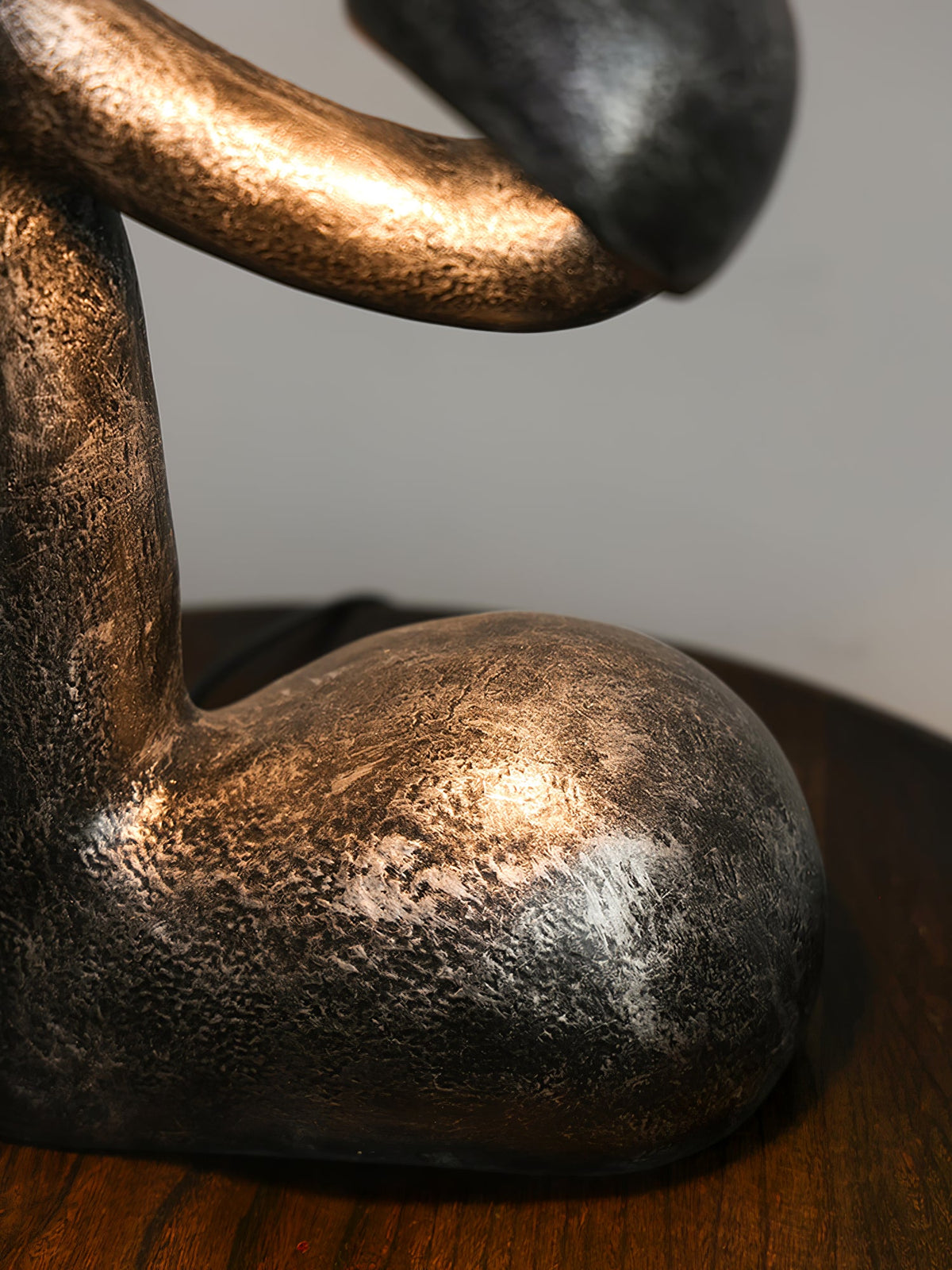 Myrrh Sculptural Table Lamp – Modern Art Deco LED Accent Light
