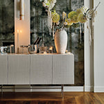 natalia-onyx-wall-lamp