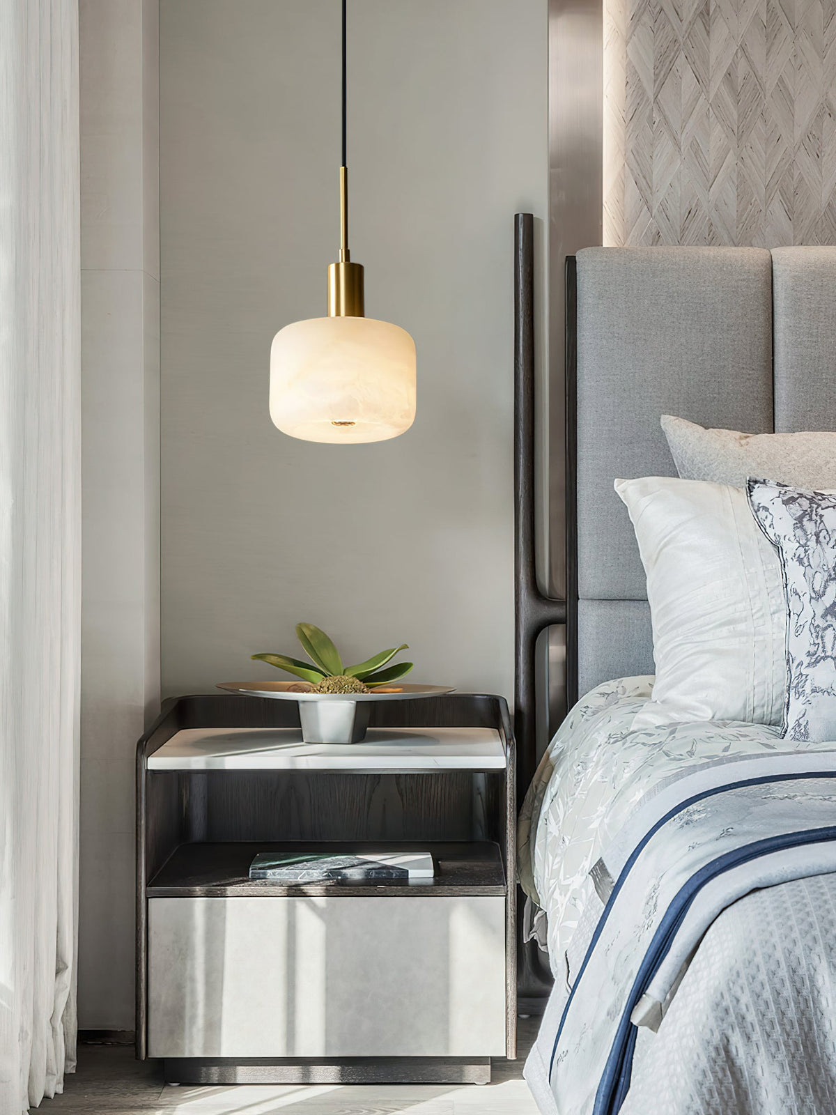 natural-alabaster-small-pendant-light