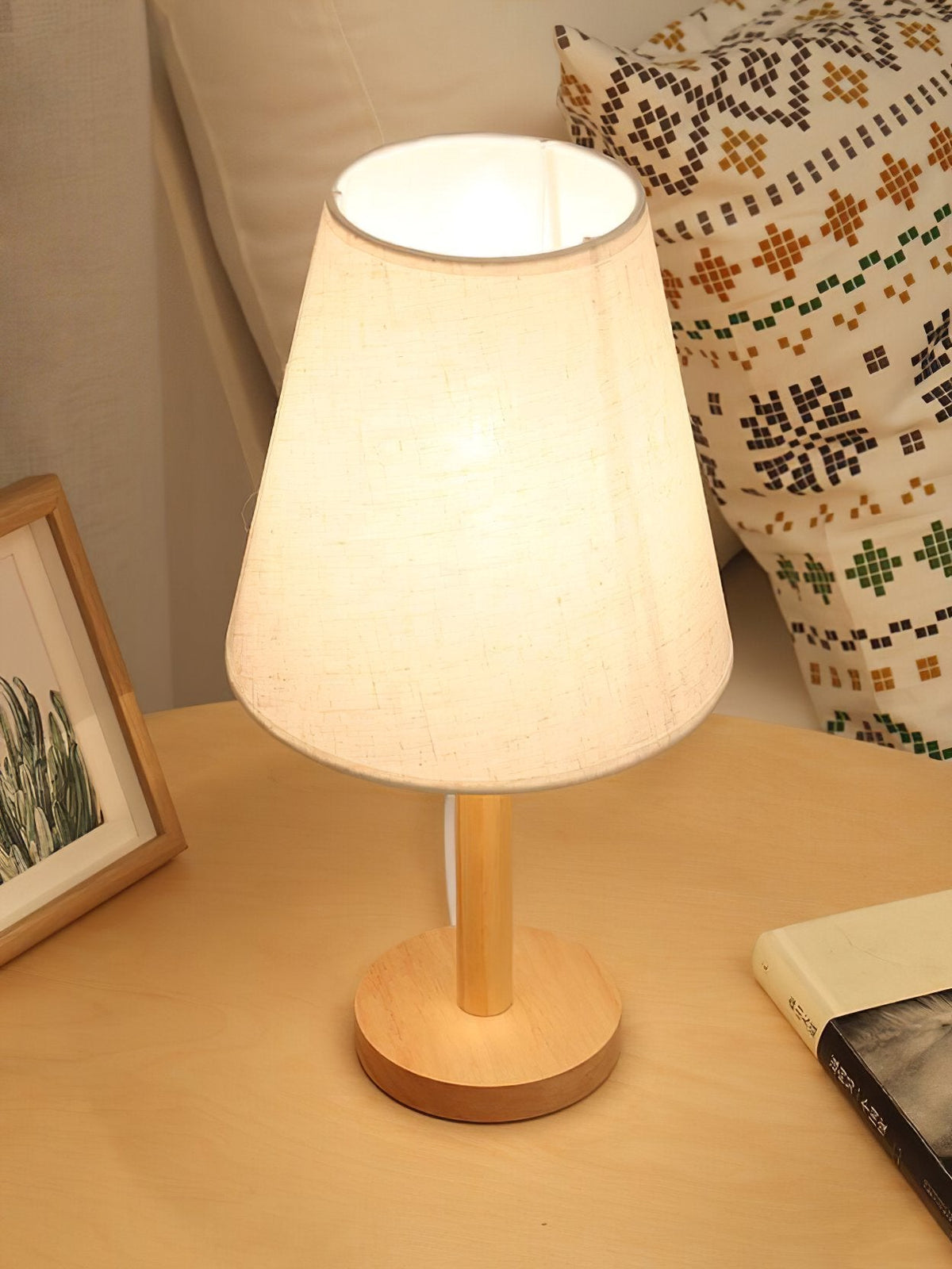 Navi Nordic Table Lamp
