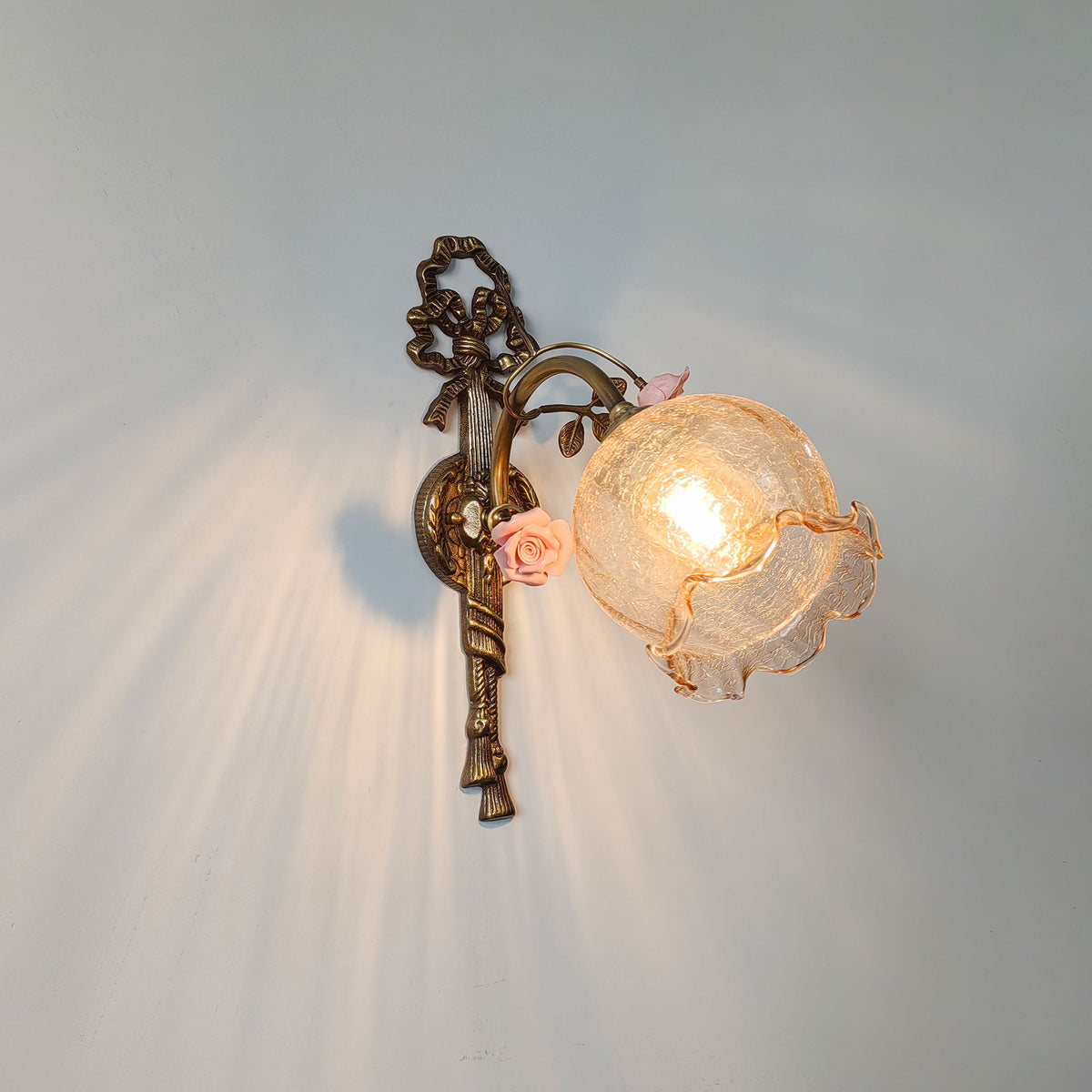 neiman-wall-lamp