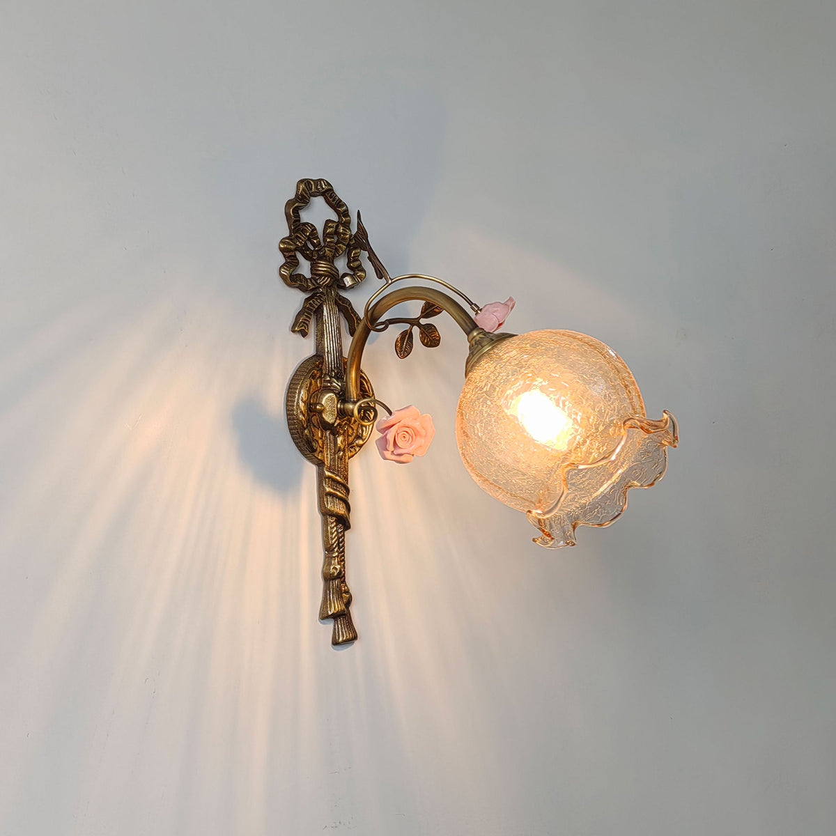 neiman-wall-lamp