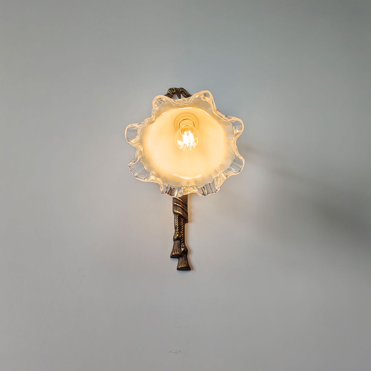neiman-wall-lamp