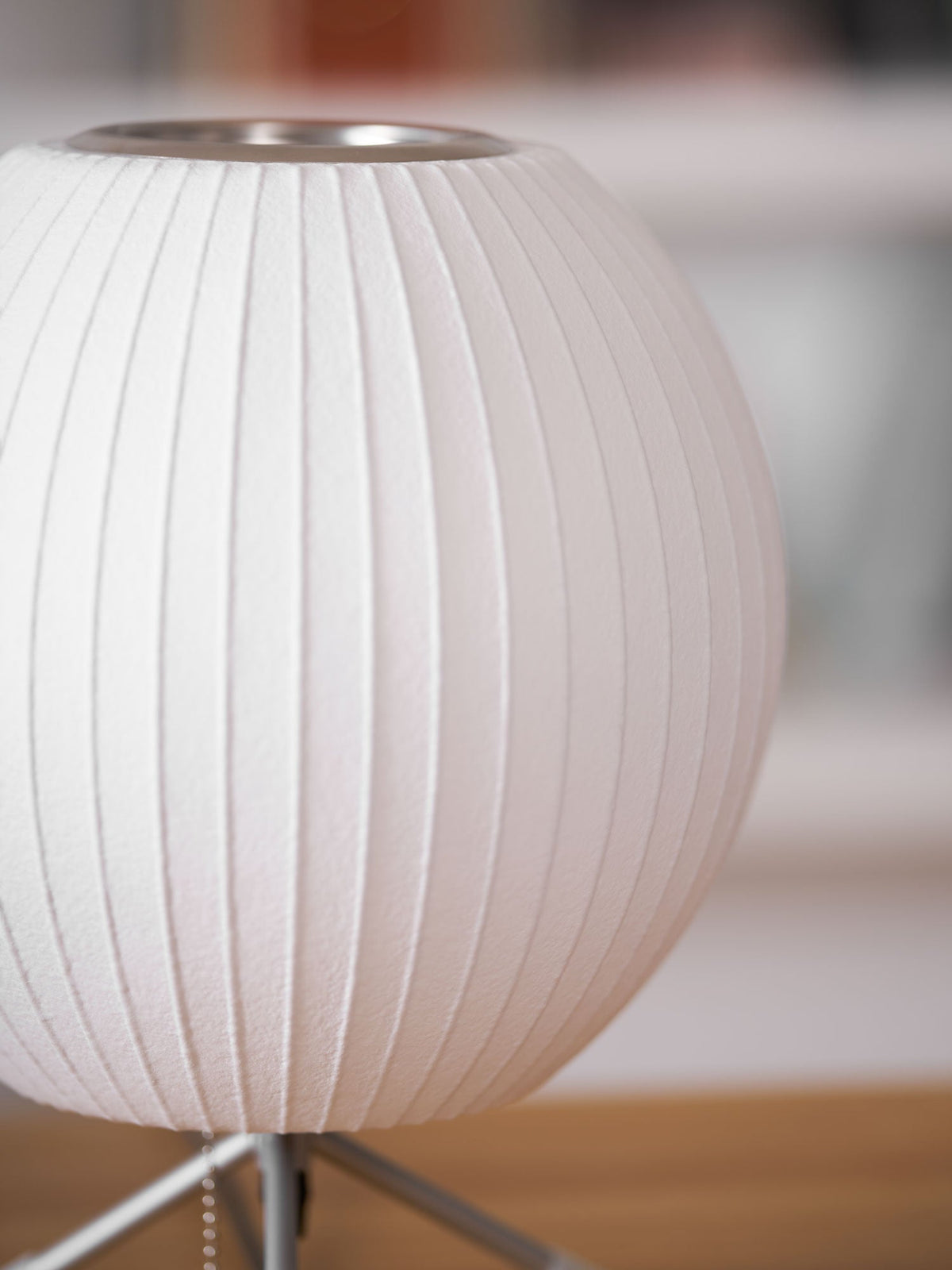 Tripod Bubble Table Lamp – Mid-Century Modern Sculptural Lighting