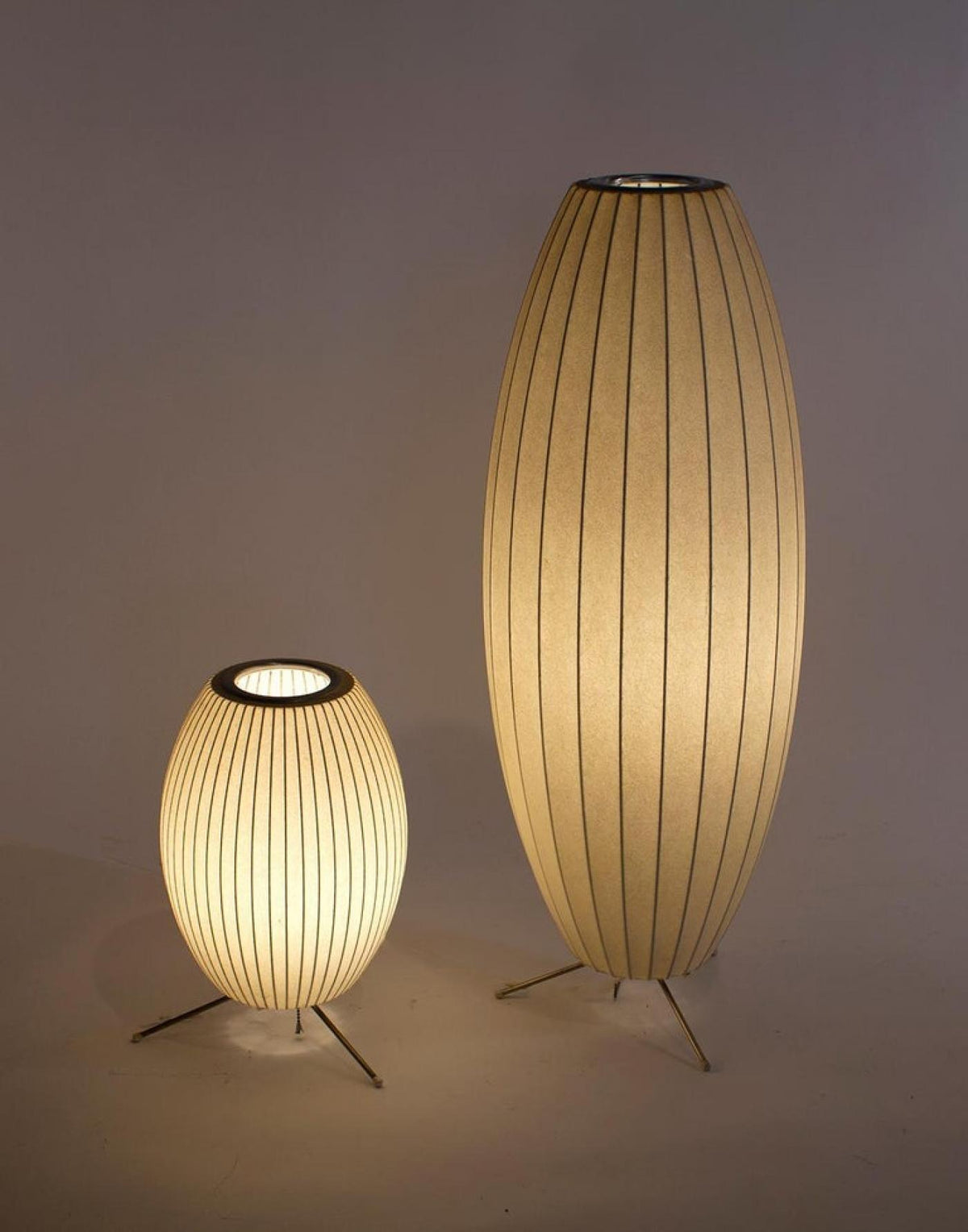 Tripod Bubble Table Lamp – Mid-Century Modern Sculptural Lighting