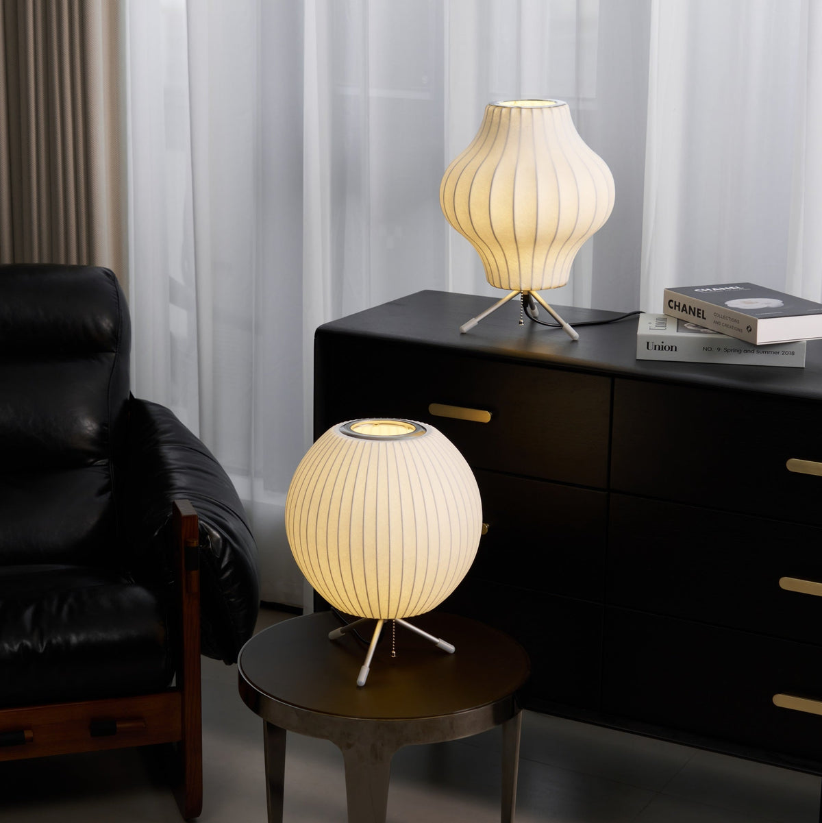Tripod Bubble Table Lamp – Mid-Century Modern Sculptural Lighting