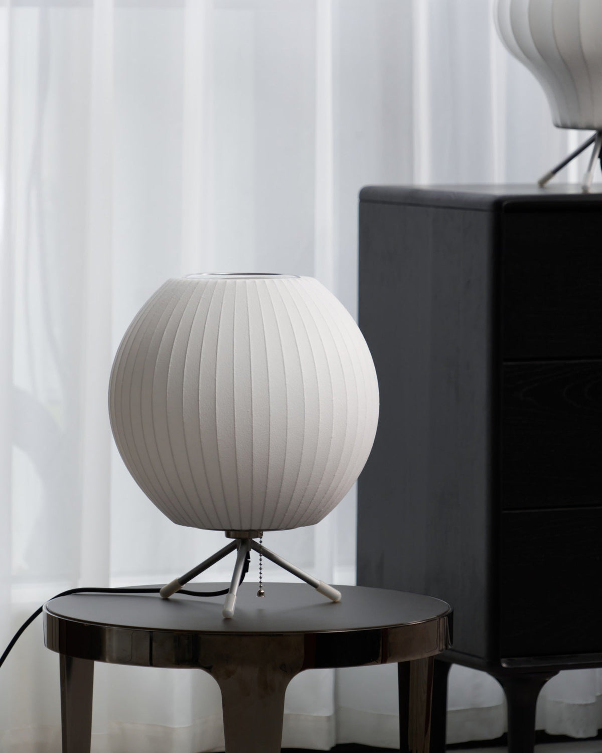 Tripod Bubble Table Lamp – Mid-Century Modern Sculptural Lighting