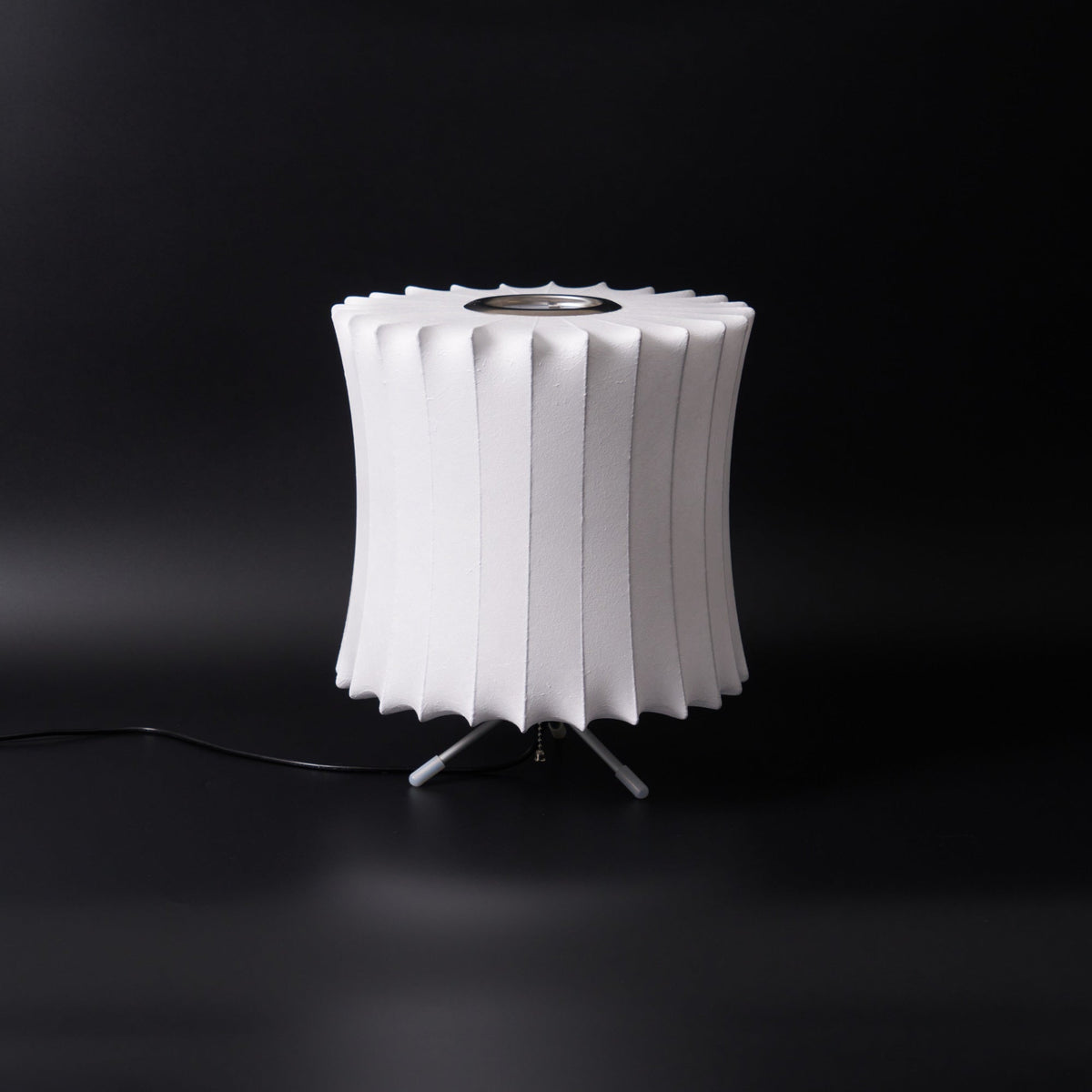 Tripod Bubble Table Lamp – Mid-Century Modern Sculptural Lighting