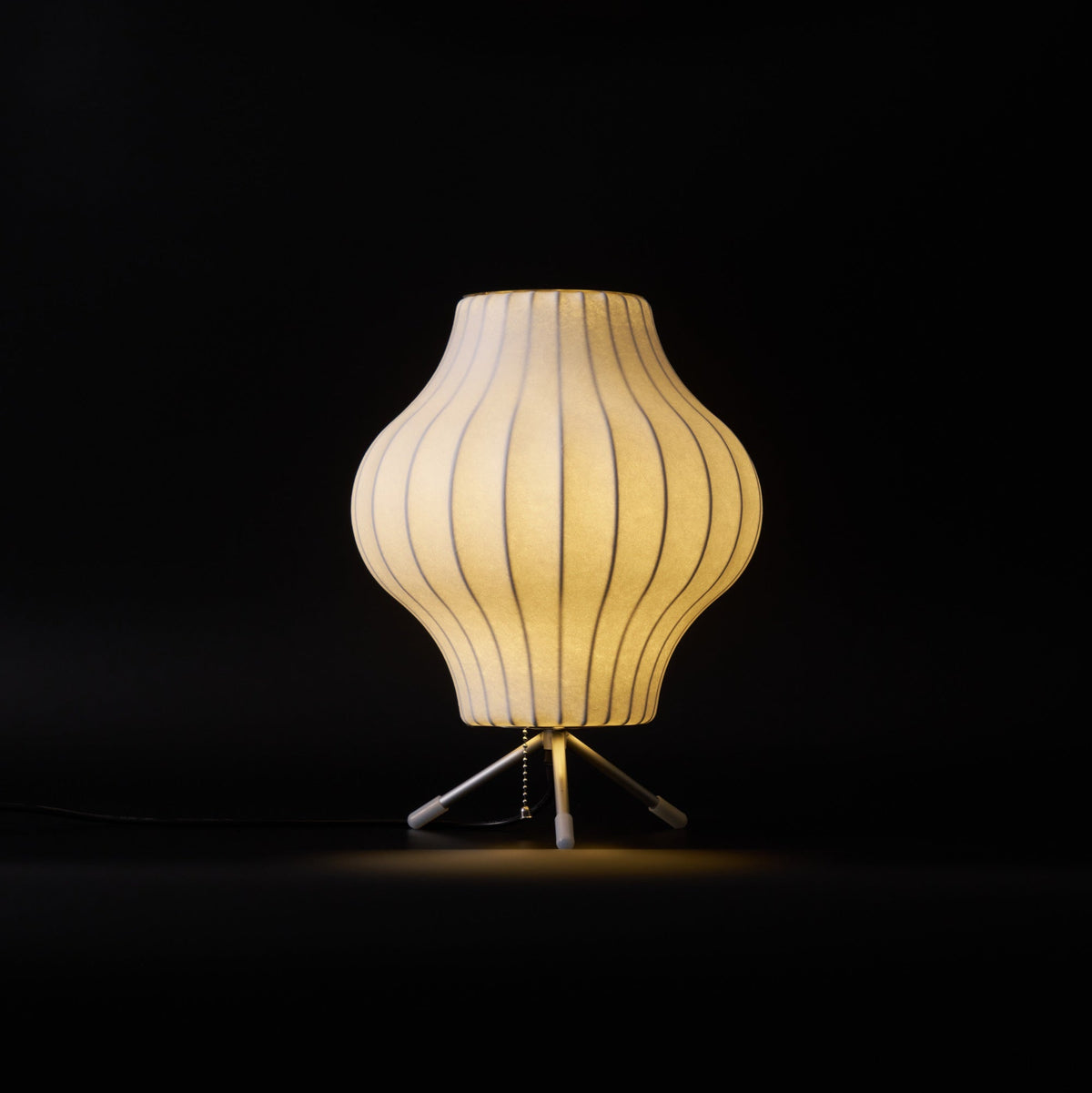 Tripod Bubble Table Lamp – Mid-Century Modern Sculptural Lighting