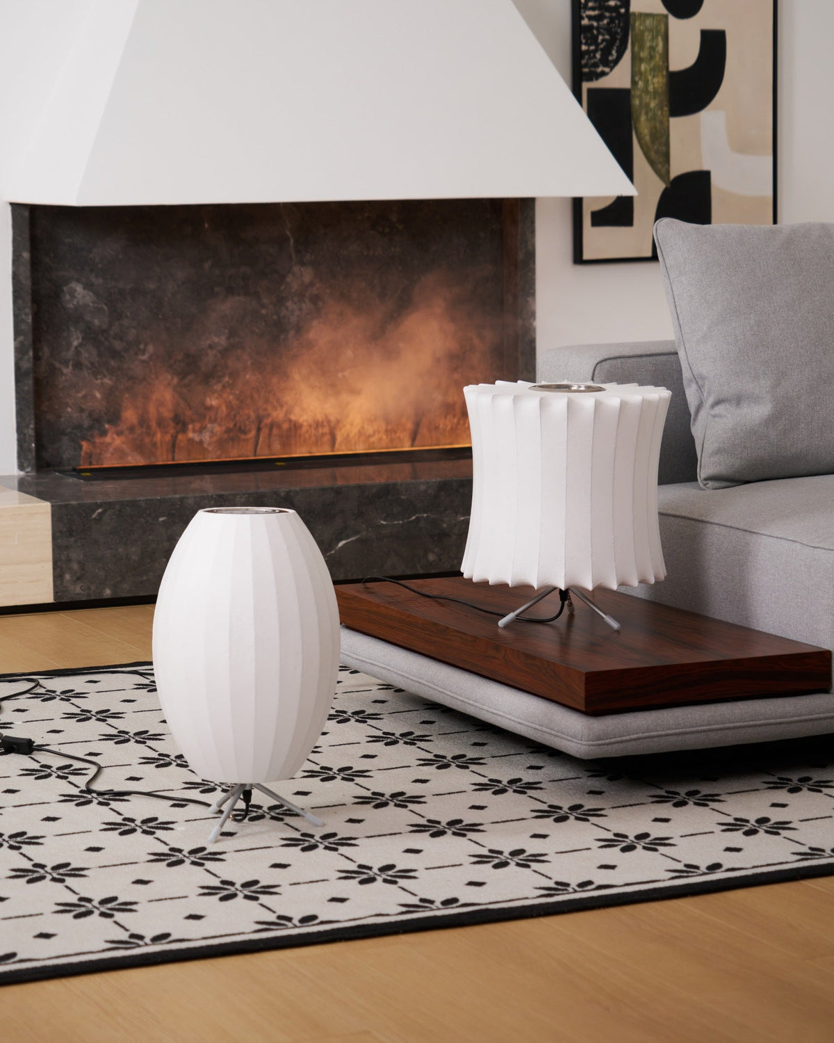Tripod Bubble Table Lamp – Mid-Century Modern Sculptural Lighting