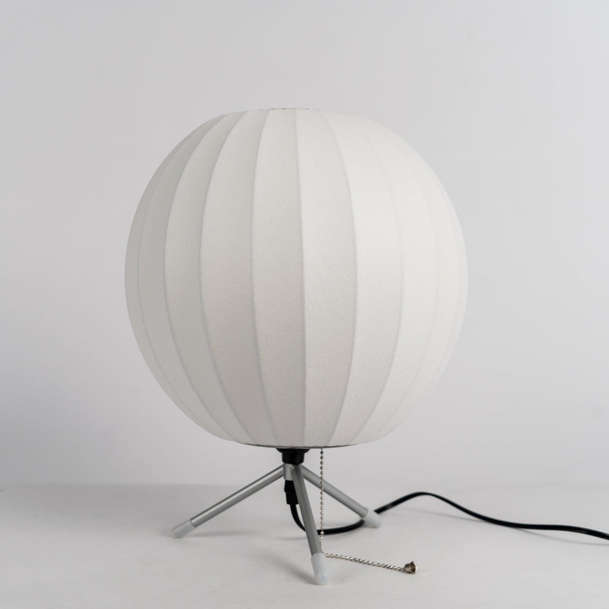 nelson-tripod-table-lamp