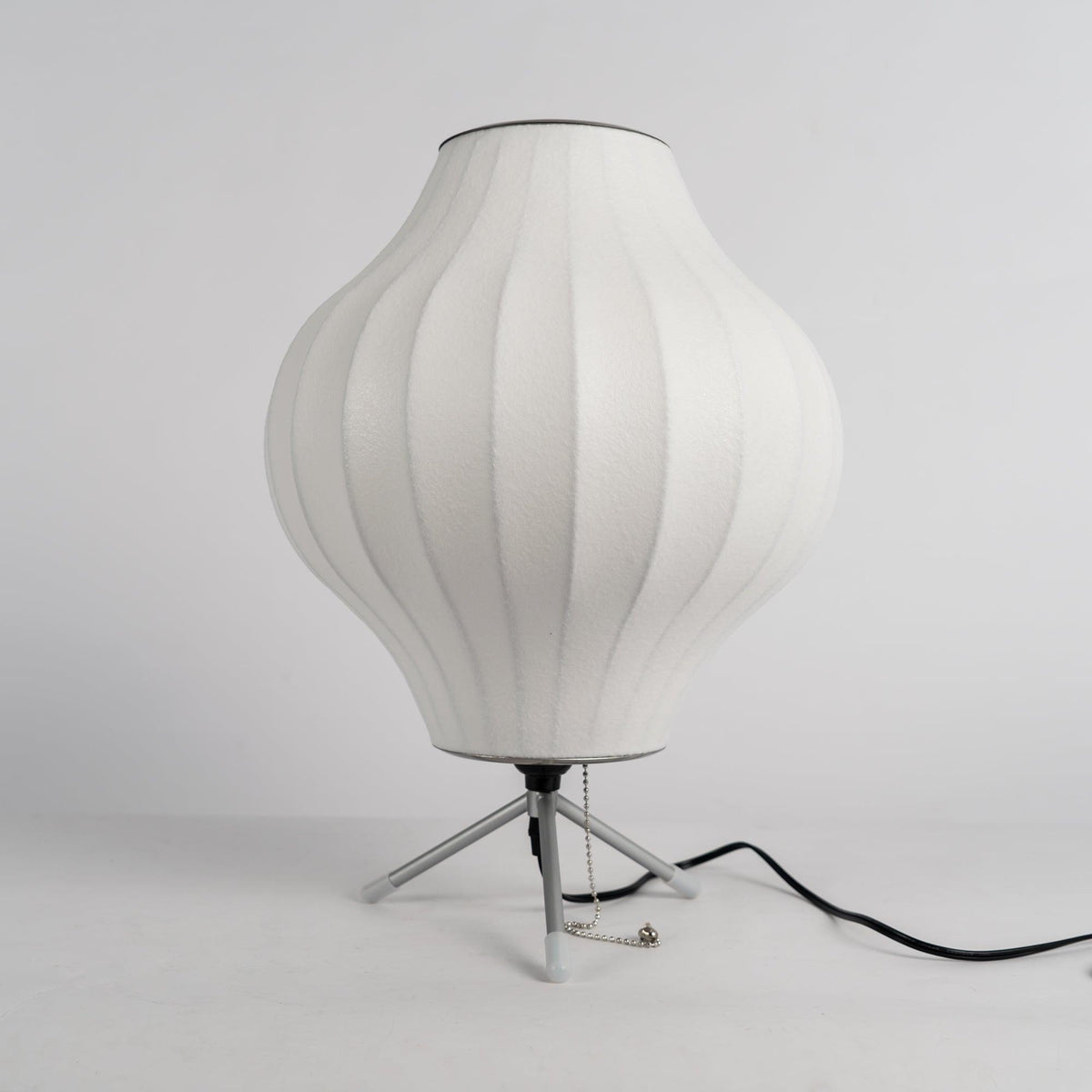 nelson-tripod-table-lamp