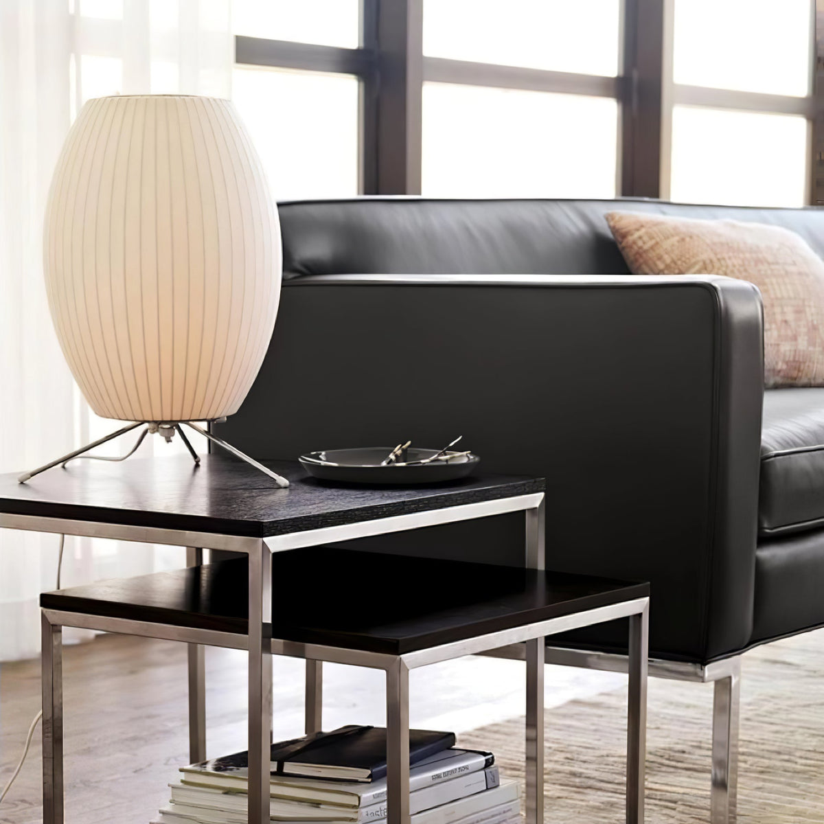 Tripod Bubble Table Lamp – Mid-Century Modern Sculptural Lighting