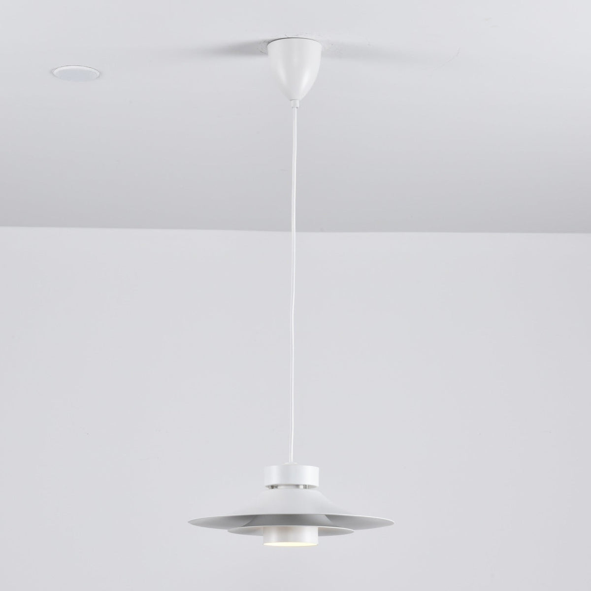Nero Eclipse Modern Pendant Light – Matte Black Designer Ceiling Lamp