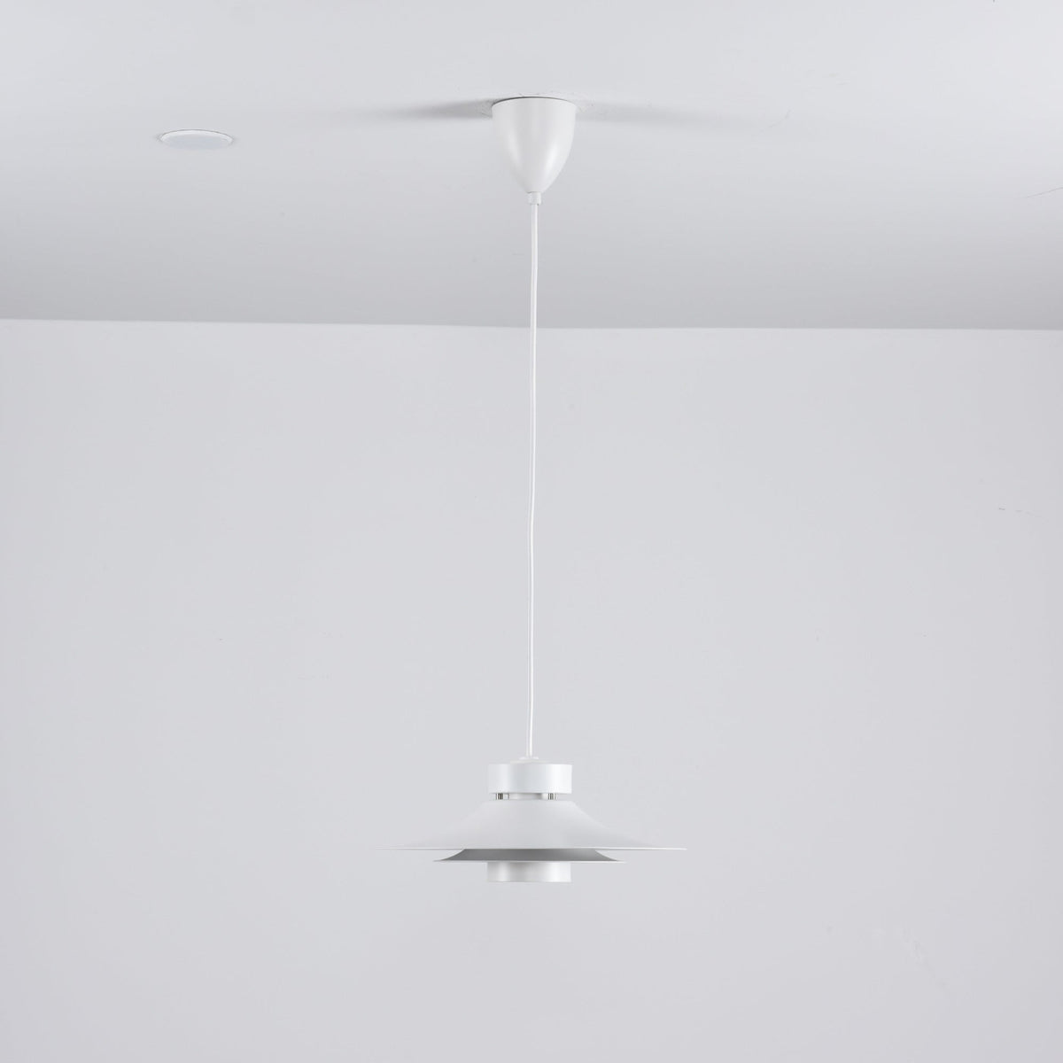 Nero Eclipse Modern Pendant Light – Matte Black Designer Ceiling Lamp