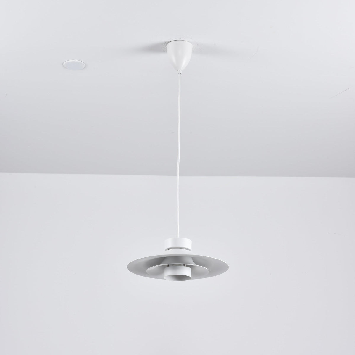Nero Eclipse Modern Pendant Light – Matte Black Designer Ceiling Lamp