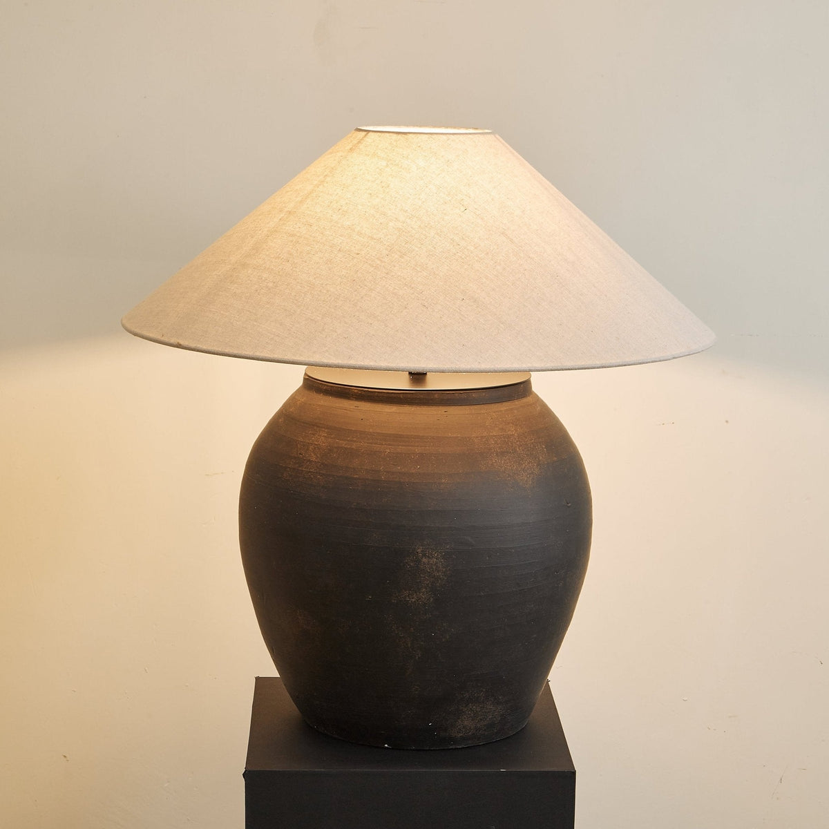 Noira Terracotta Table Lamp with Linen Shade for Ambient Bedroom Lighting
