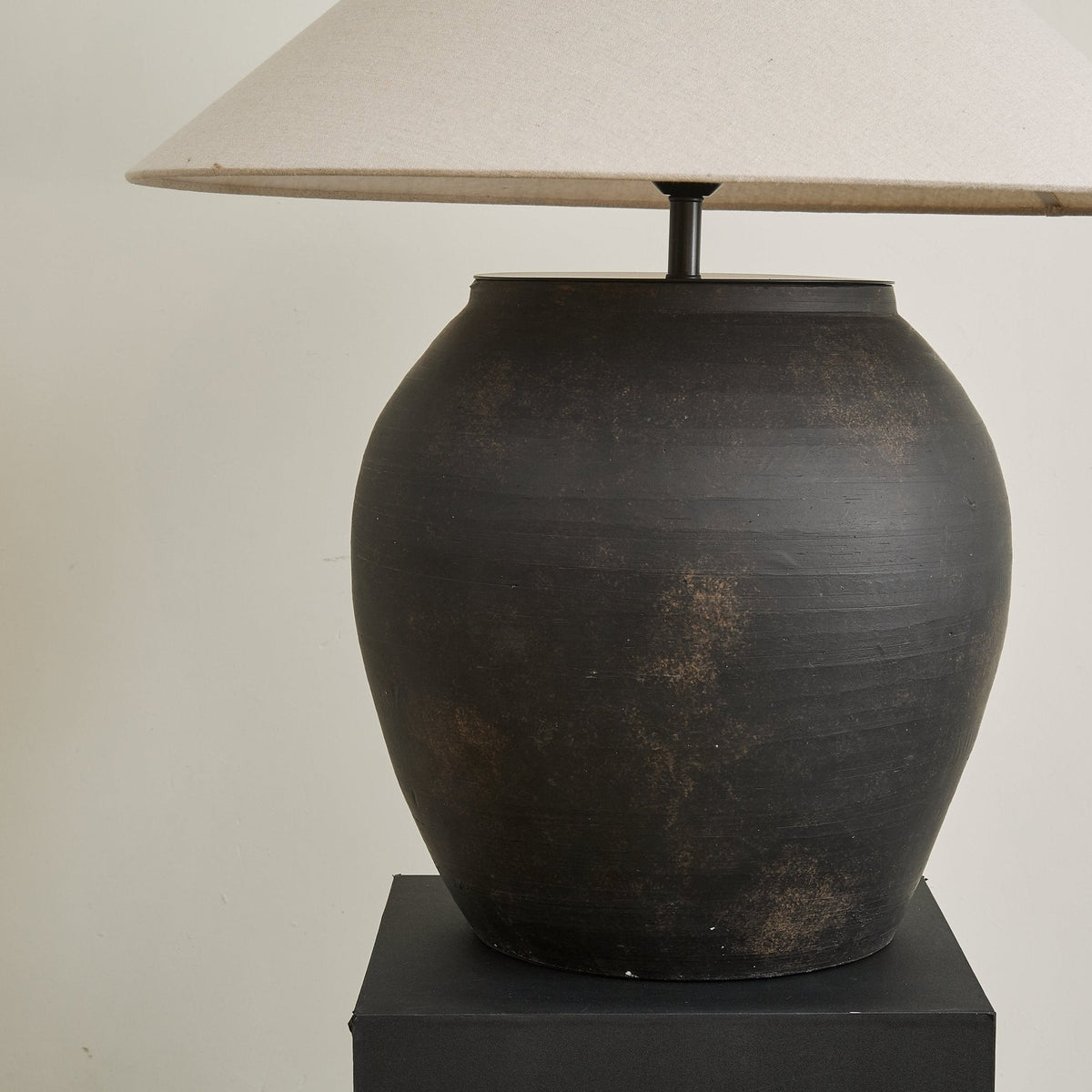 Noira Terracotta Table Lamp with Linen Shade for Ambient Bedroom Lighting