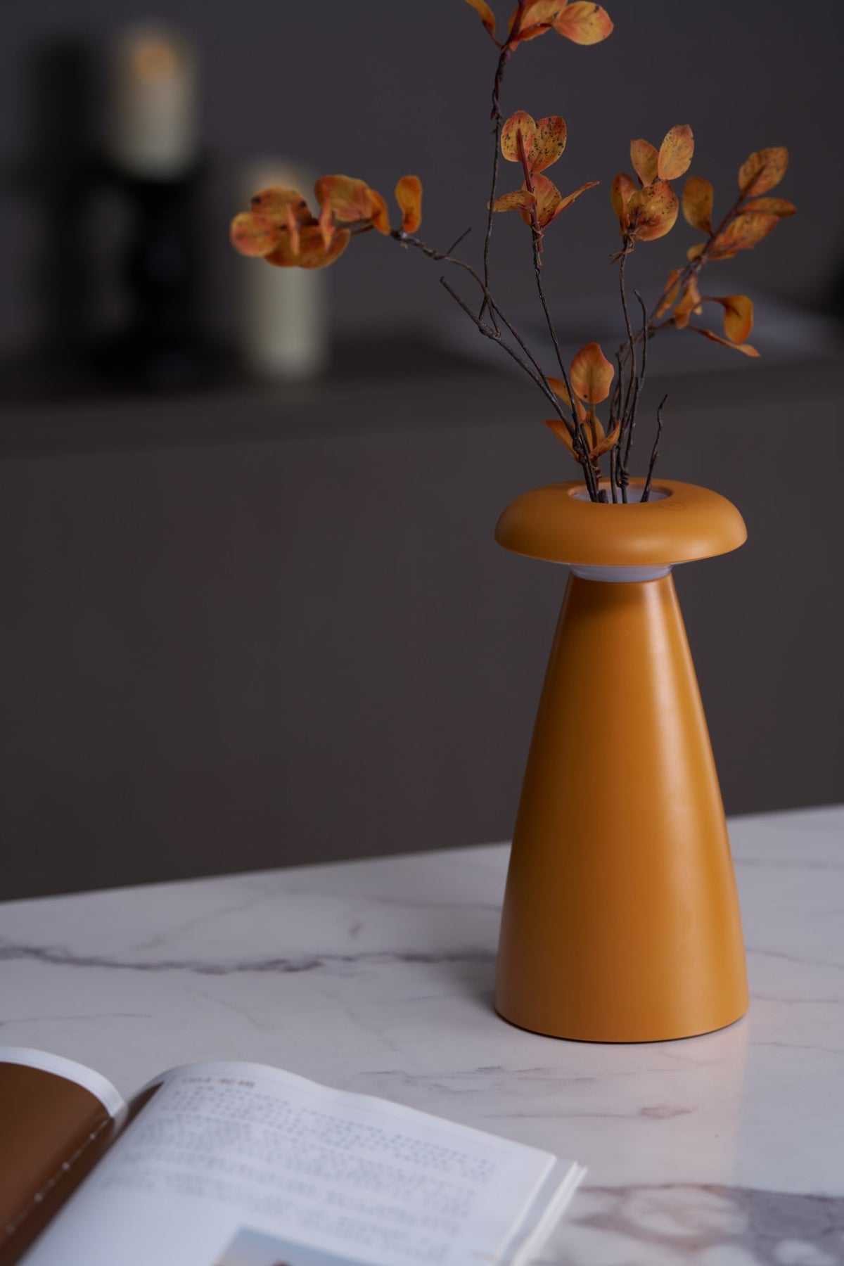Noko Rechargeable Mushroom Table Lamp in Ceramic Finish
