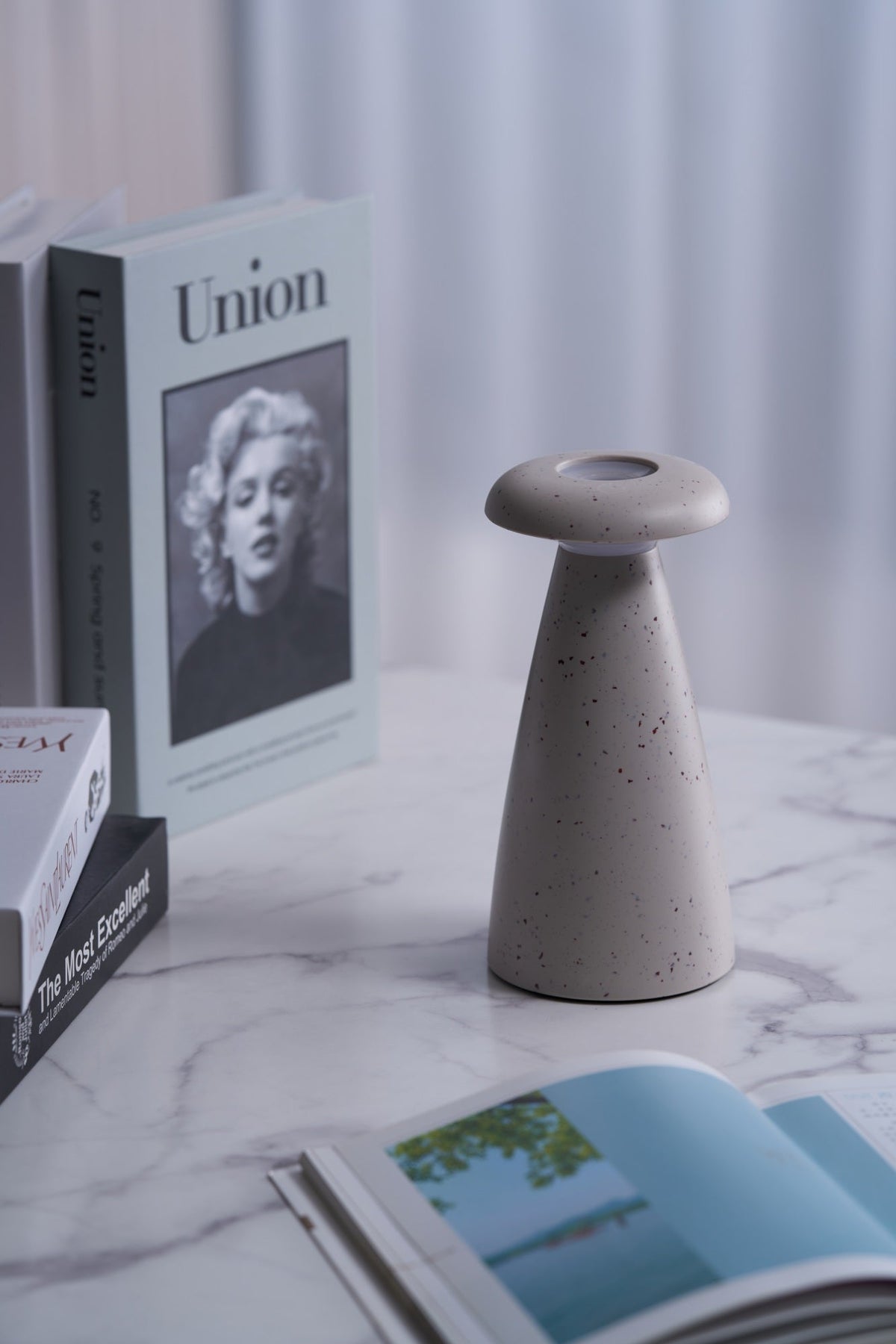 Noko Rechargeable Mushroom Table Lamp in Ceramic Finish