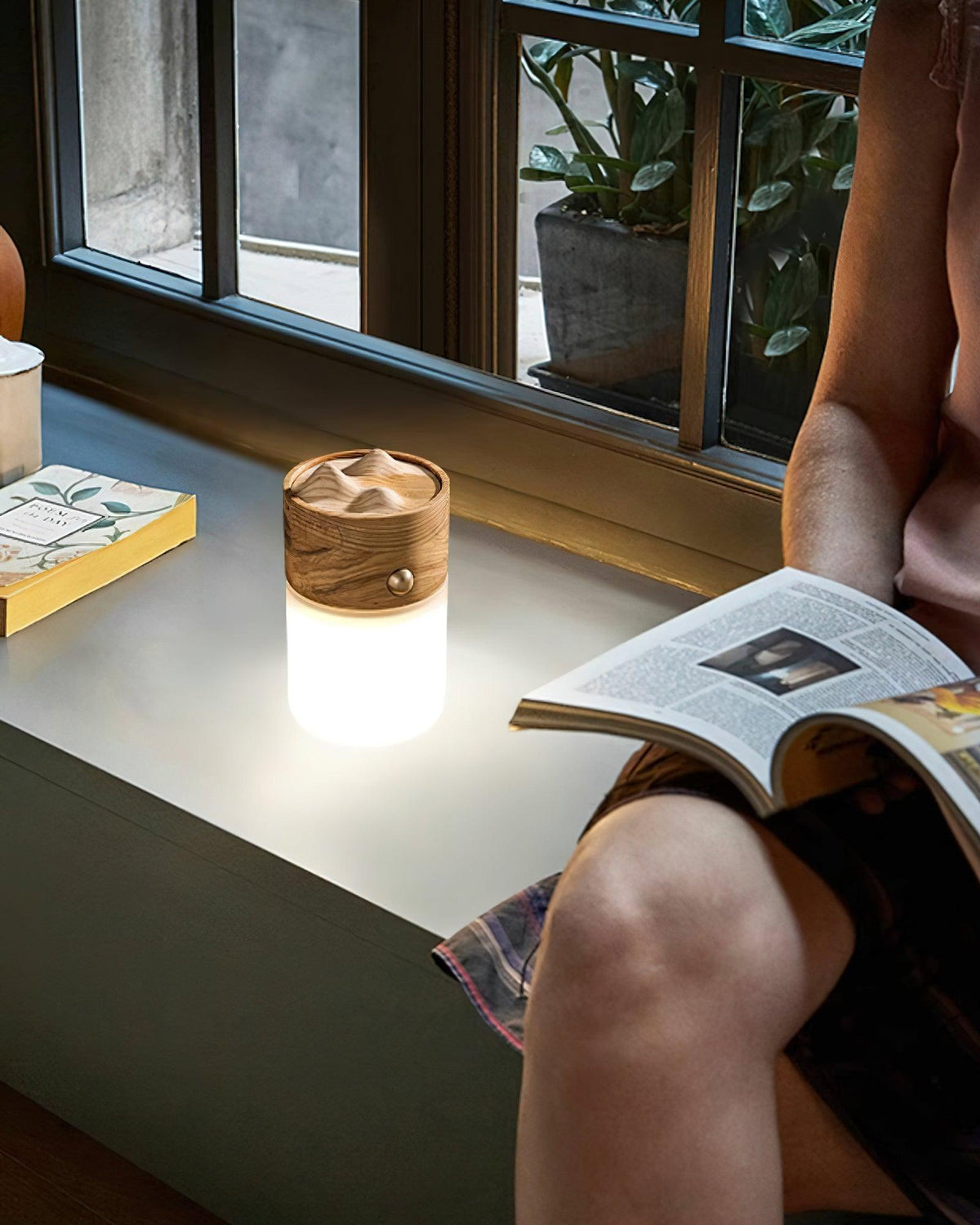 nomad-lantern-table-lamp