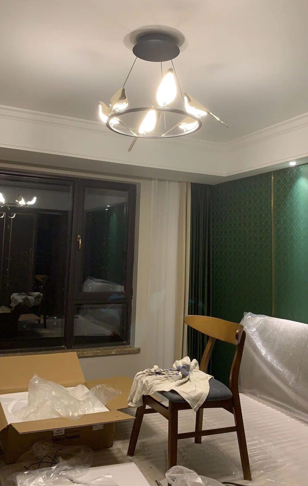 Nomi Chandelier