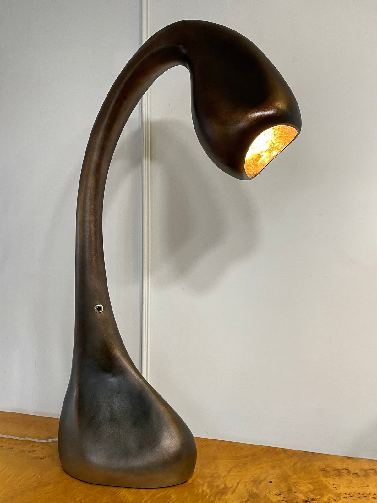 noor-grande-sculptural-floor-lamp