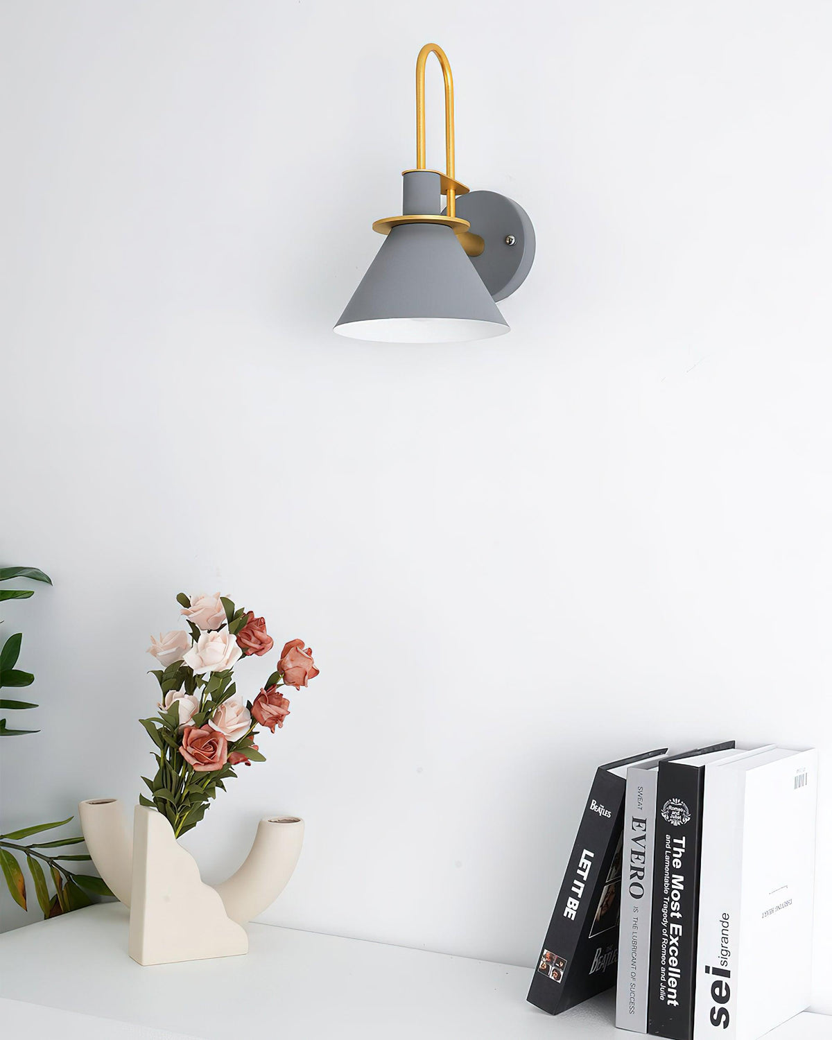nordic-metal-wall-sconce