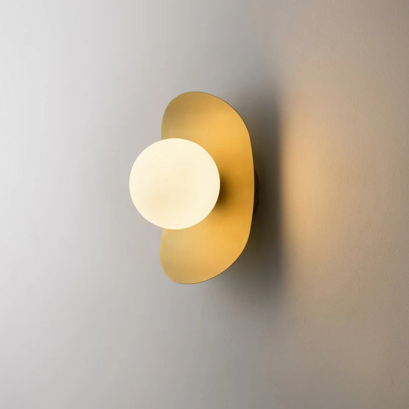 nouvel-wall-lamp