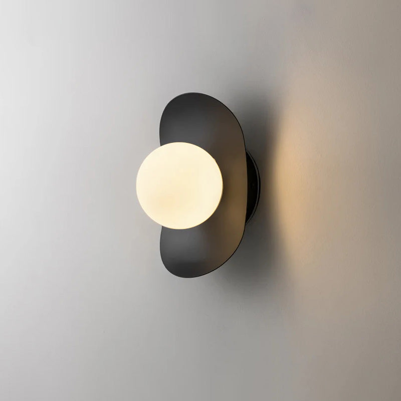 nouvel-wall-lamp