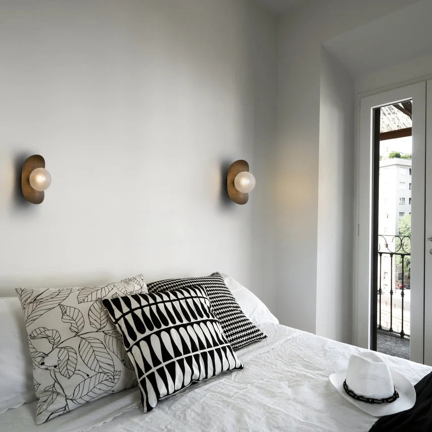 nouvel-wall-lamp