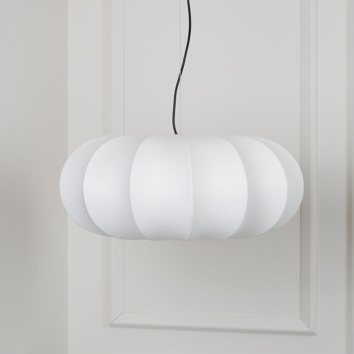 Oblate Silk Pendant Light – Modern Linen Shade Ceiling Lamp