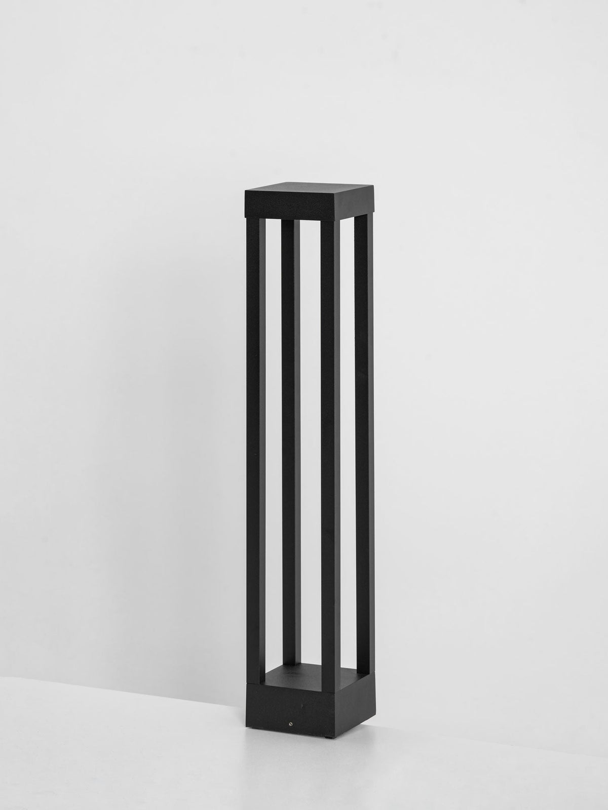 Obsidian Post Outdoor Bollard Light – Minimalist Black Aluminum LED