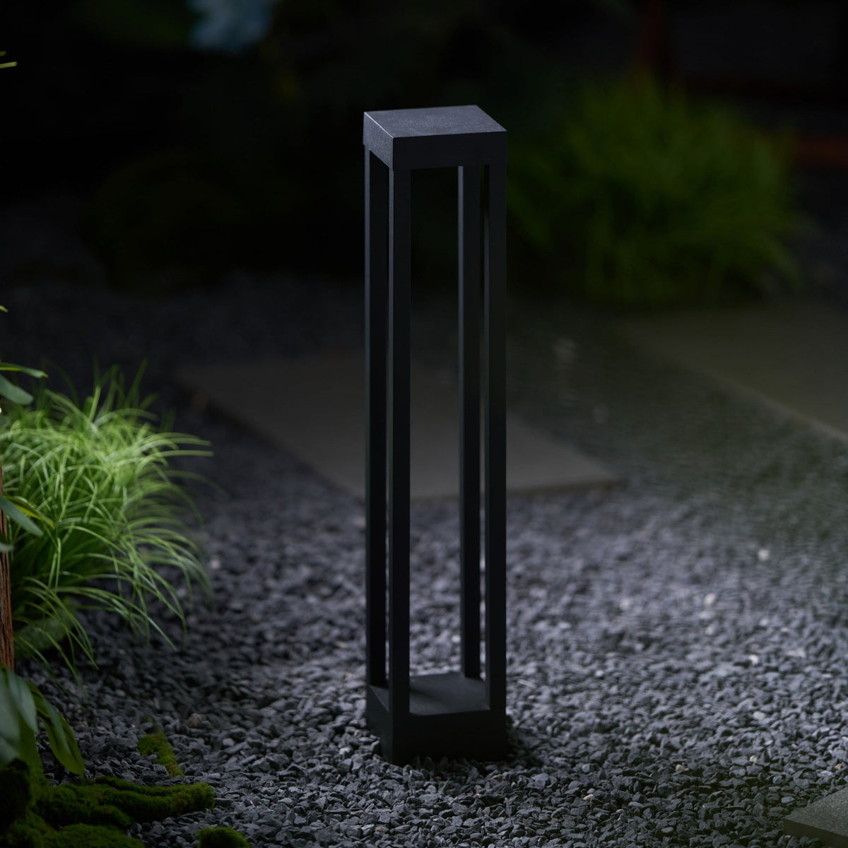 Obsidian Post Outdoor Bollard Light – Minimalist Black Aluminum LED