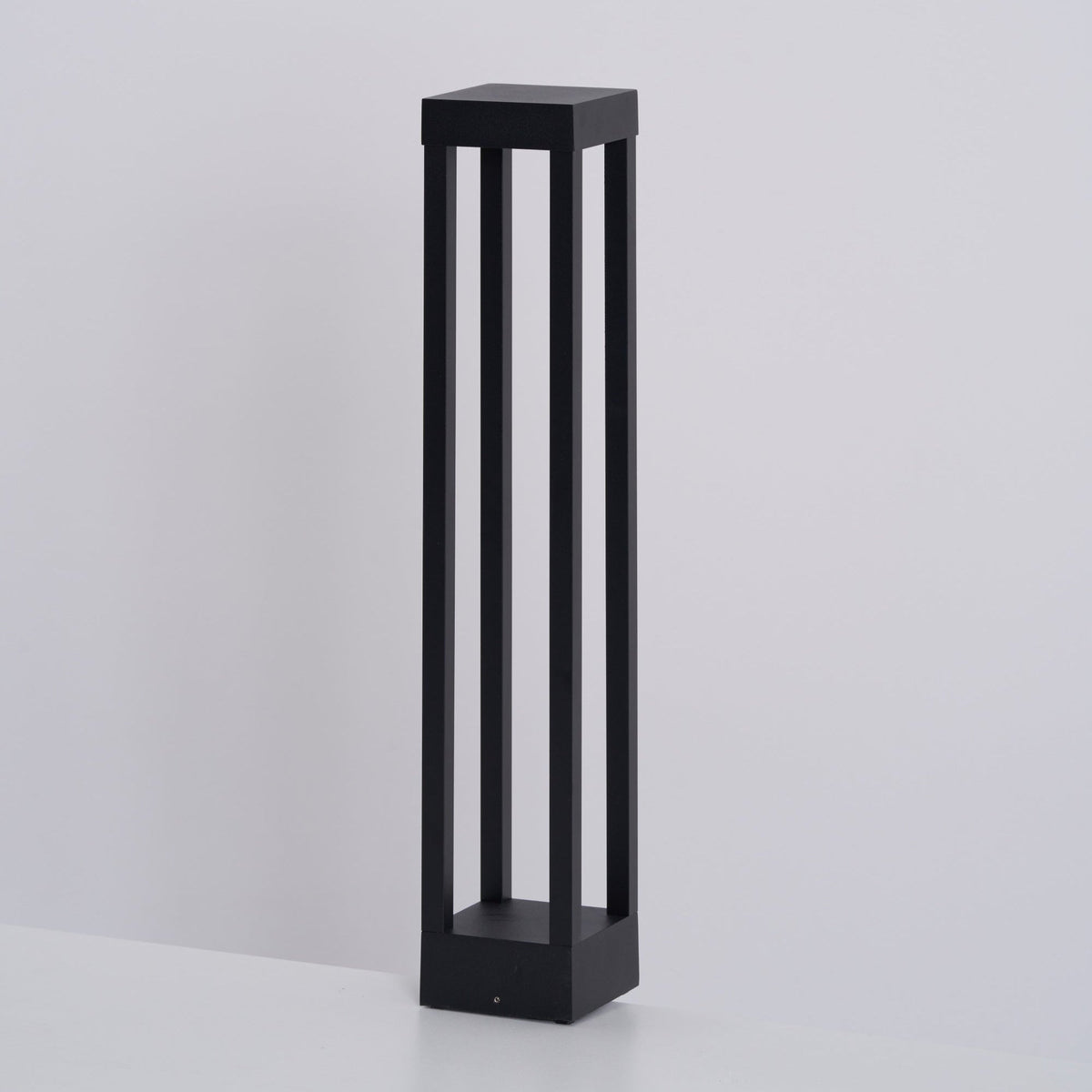 Obsidian Post Outdoor Bollard Light – Minimalist Black Aluminum LED