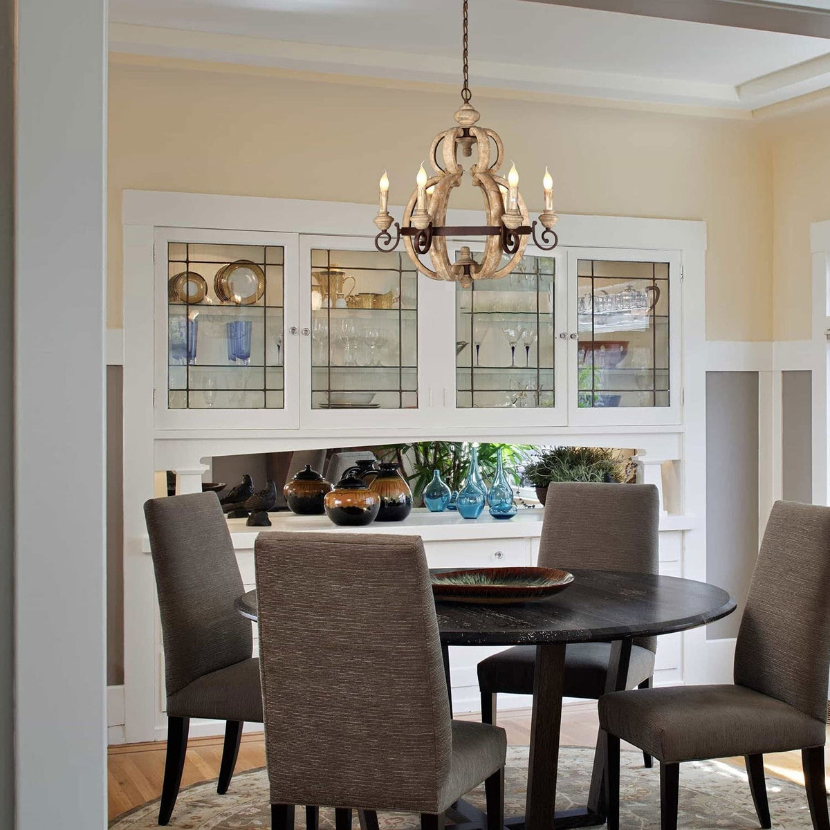 odum-traditional-chandelier
