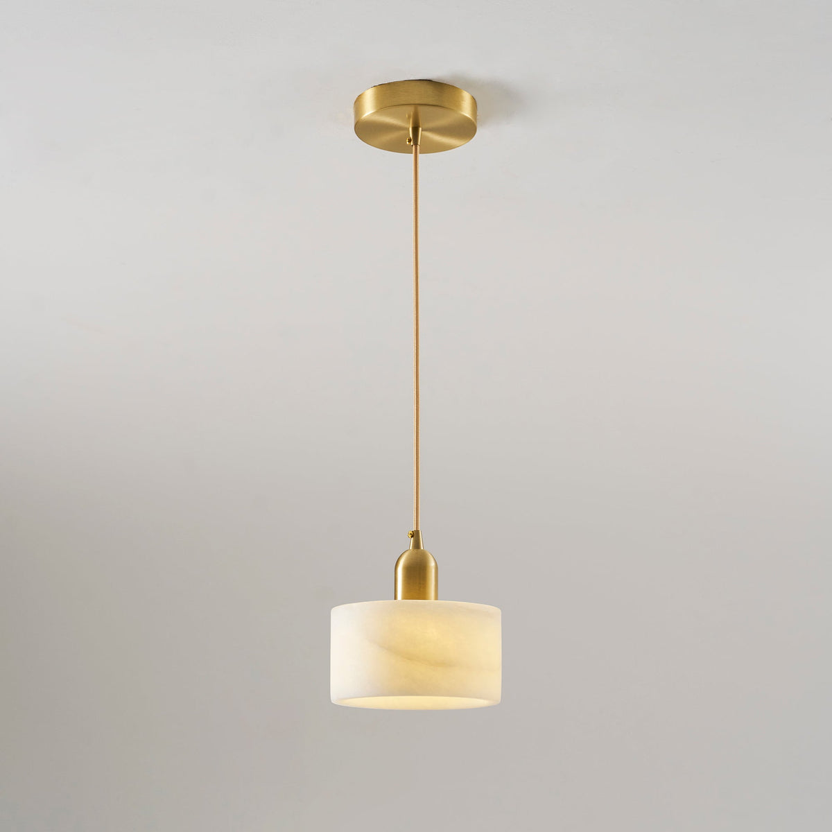 Odyssey Alabaster Pendant Light – Natural Stone & Brass Modern Hanging Lamp