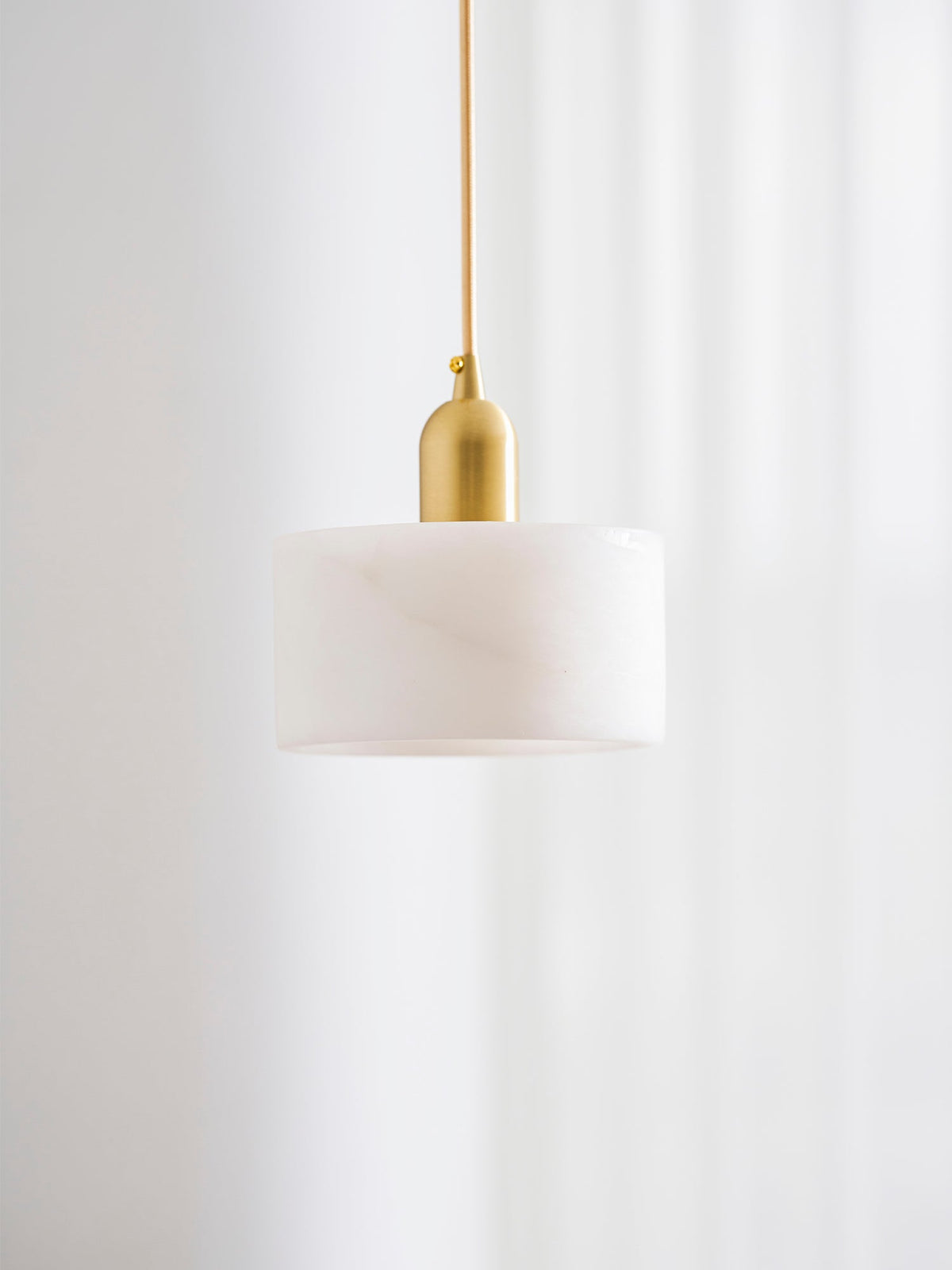 Odyssey Alabaster Pendant Light – Natural Stone & Brass Modern Hanging Lamp