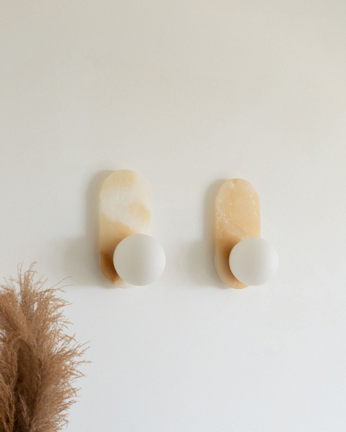 onyx-arch-wall-lamp