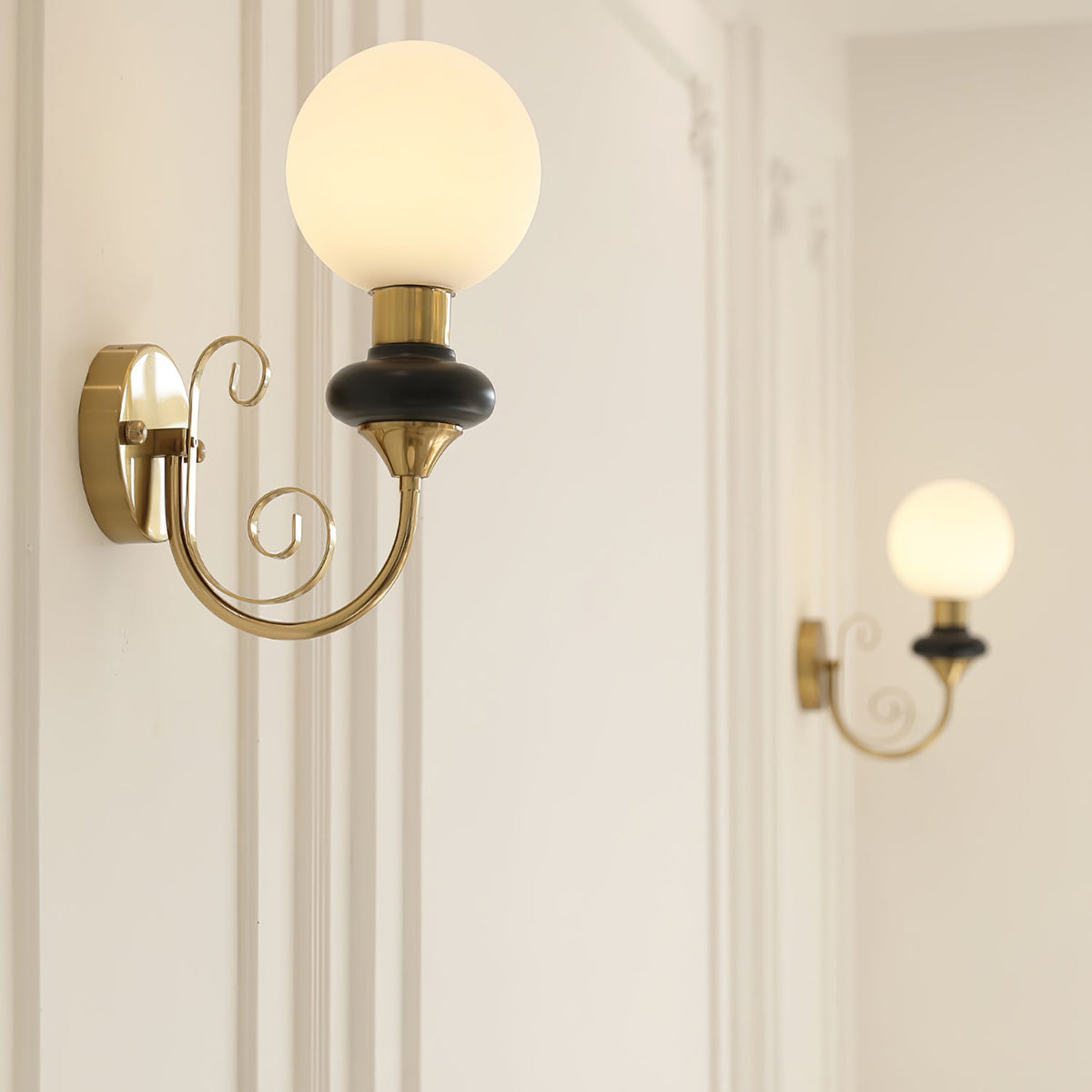 Onyx Plug-in Wall Sconce with Green Glass Shade in Gold Finish
