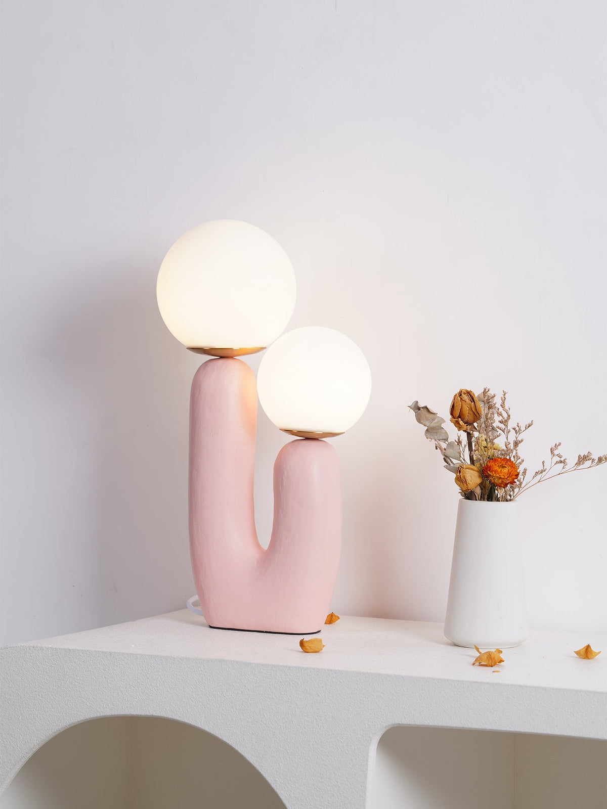 Oo Resin Table Lamp