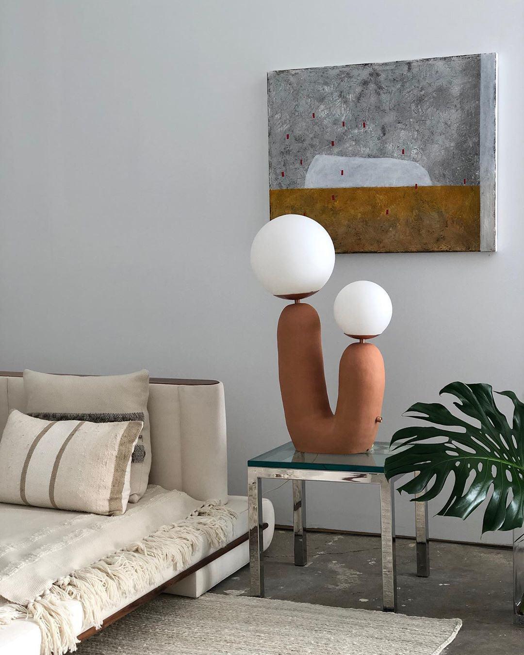Oo_Smooth_Table_Lamp